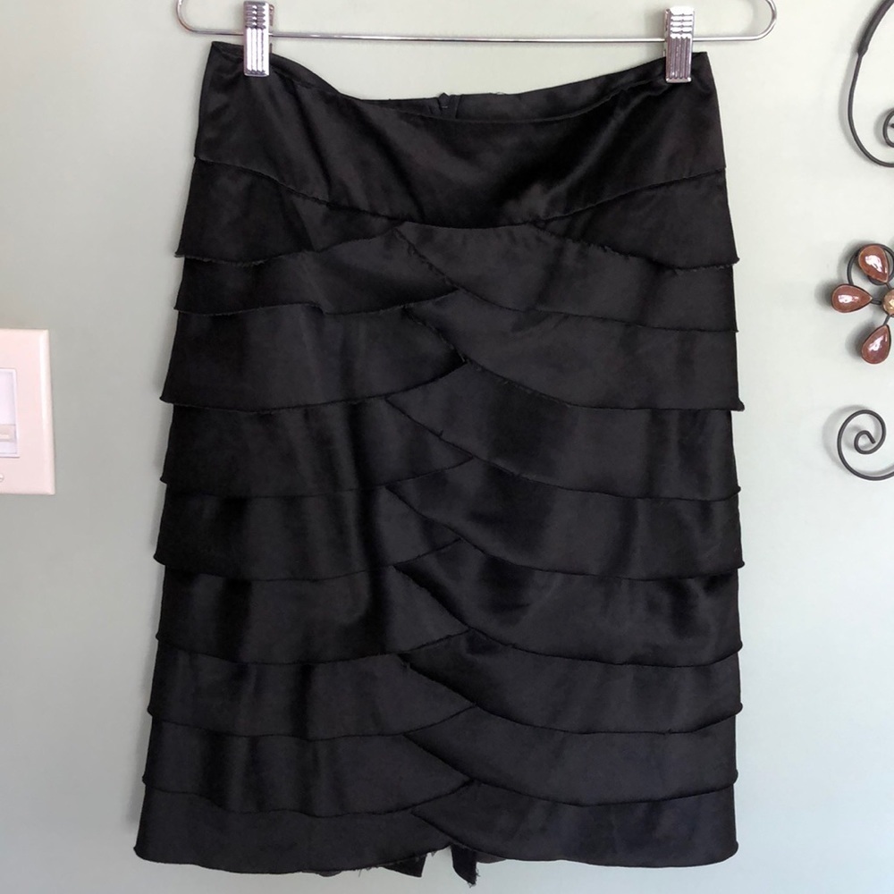 Forever 21 Size M Black Ruffle Pencil Skirt Business Casual Office Closet Staple